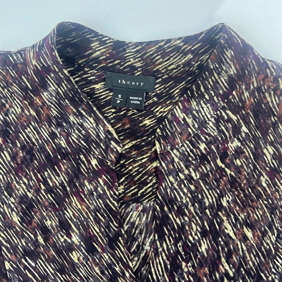 Theory 100% Silk Printed Blouse S127-58 - Picture 2 of 4
